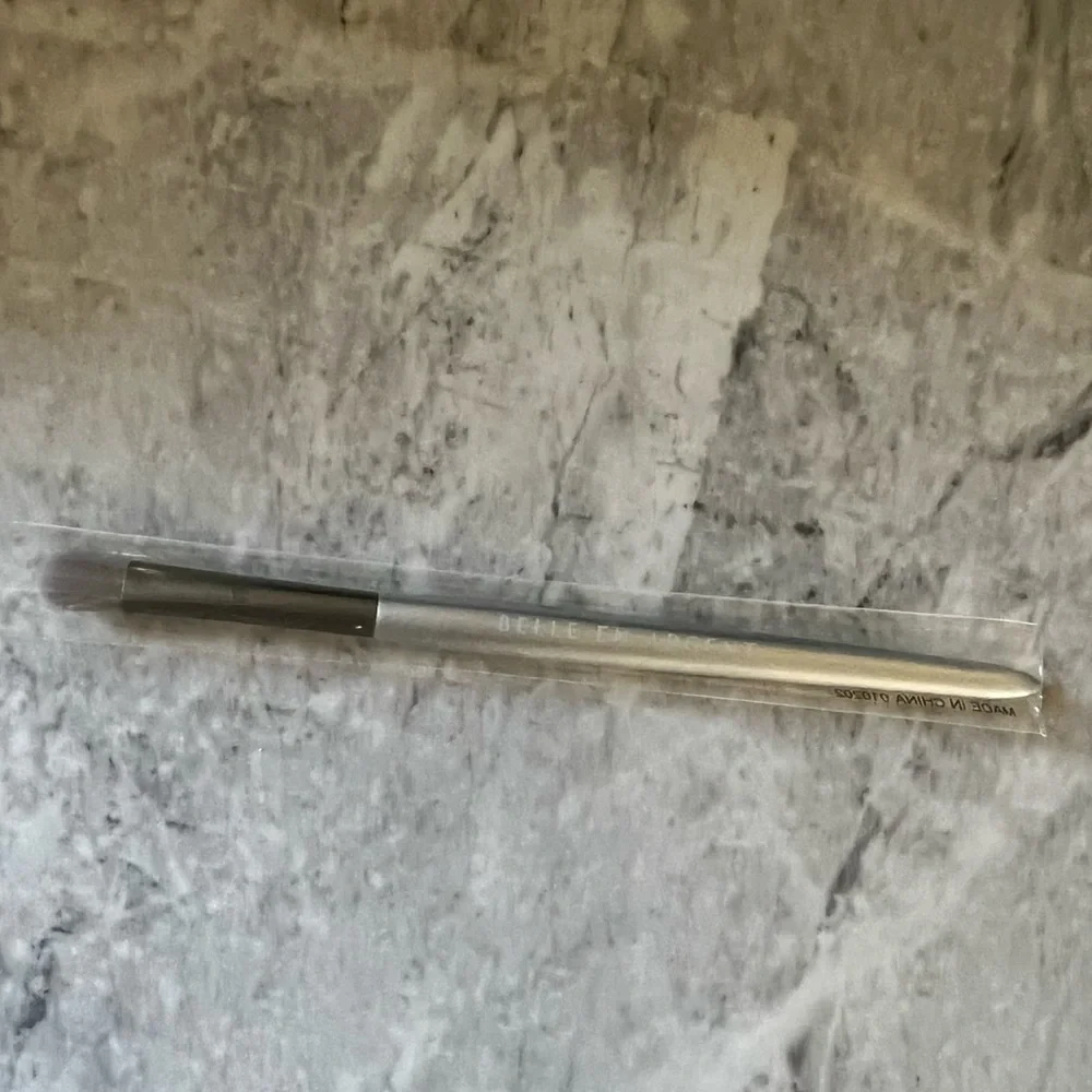 Belle En Argent Concealer Brush